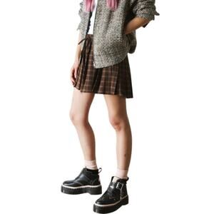 Dr. Martens Docs Black Caitie Leather Powder Pink Platform Boots